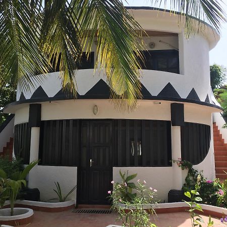 Africa Queen Hotel M'Bour Exterior foto