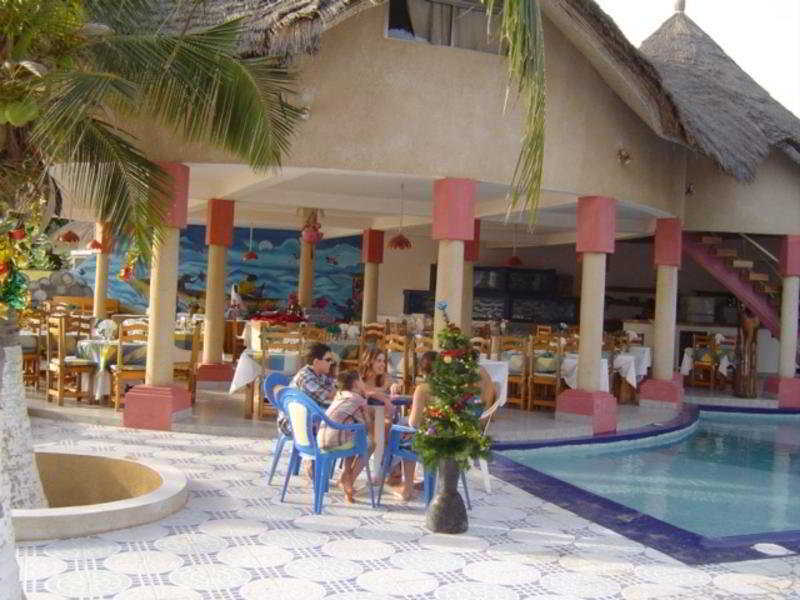 Africa Queen Hotel M'Bour Exterior foto